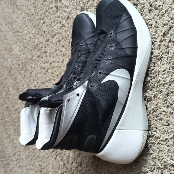 Nike HyperDunk 2015, 8.5 - Picture 3 of 9